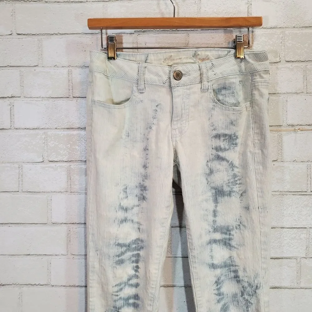 AEO distressed style jeggings‎